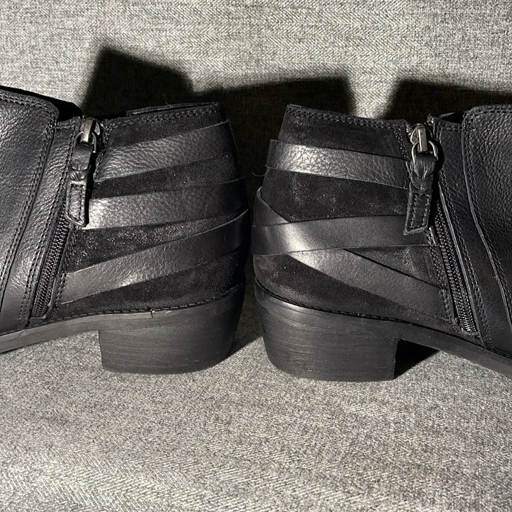 SoftWalk Raleigh Booties. - Picture 7 of 9